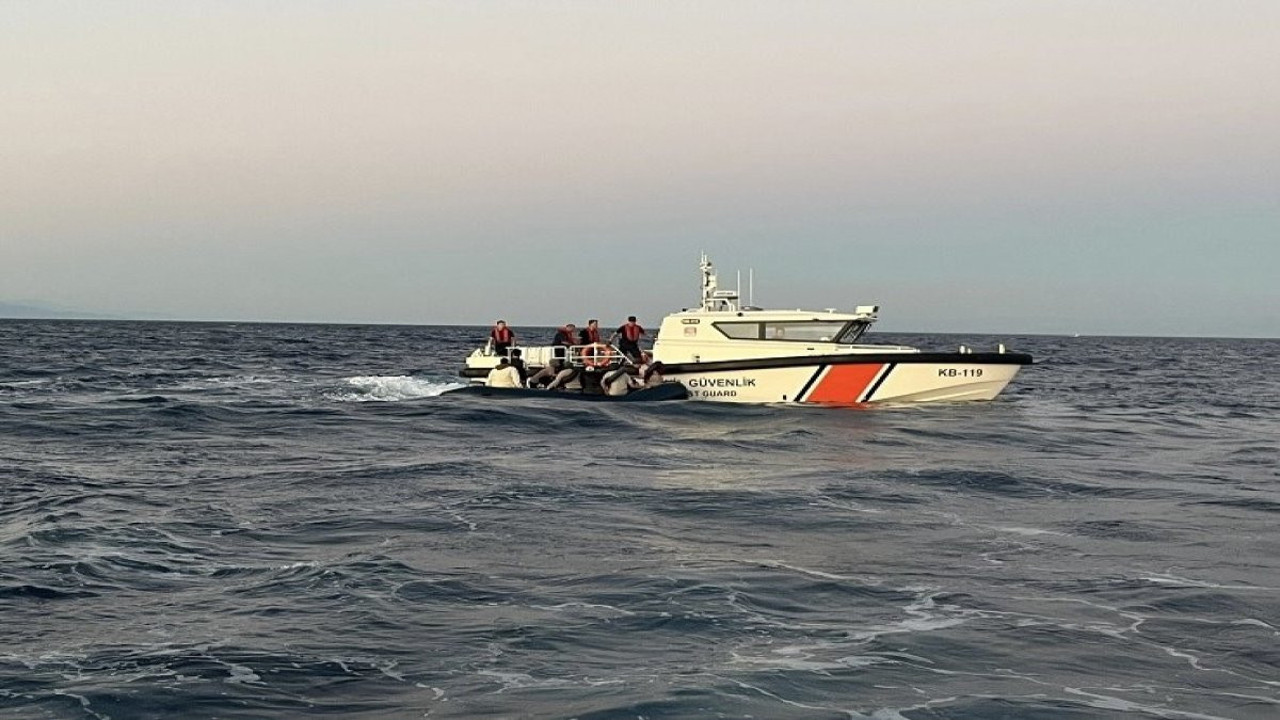 Çanakkale'de 17 kaçak göçmen yakalandı