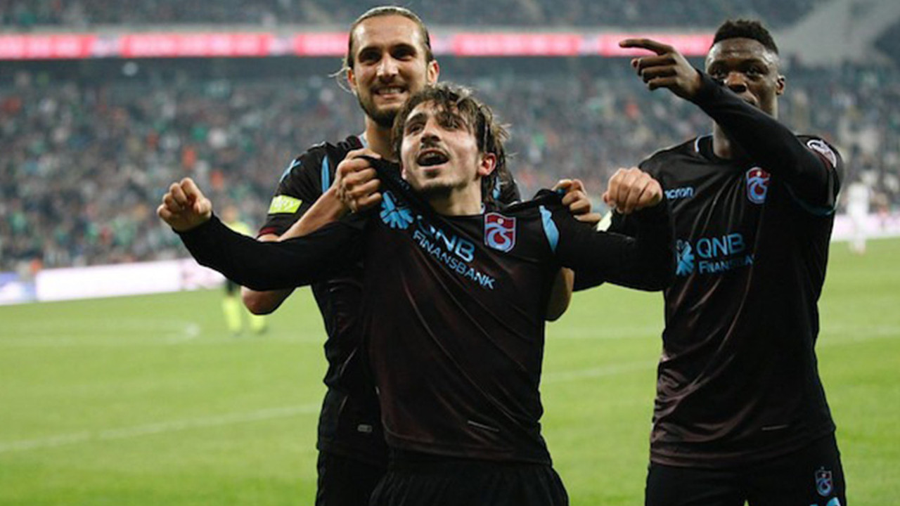 Emre Belözoğlu'ndan ilk transfer: Eski Trabzonsporlu imzalıyor