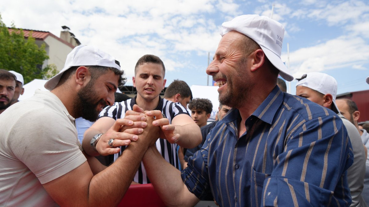 Sanayide usta, kalfa ve çıraklar bileklerini konuşturdu
