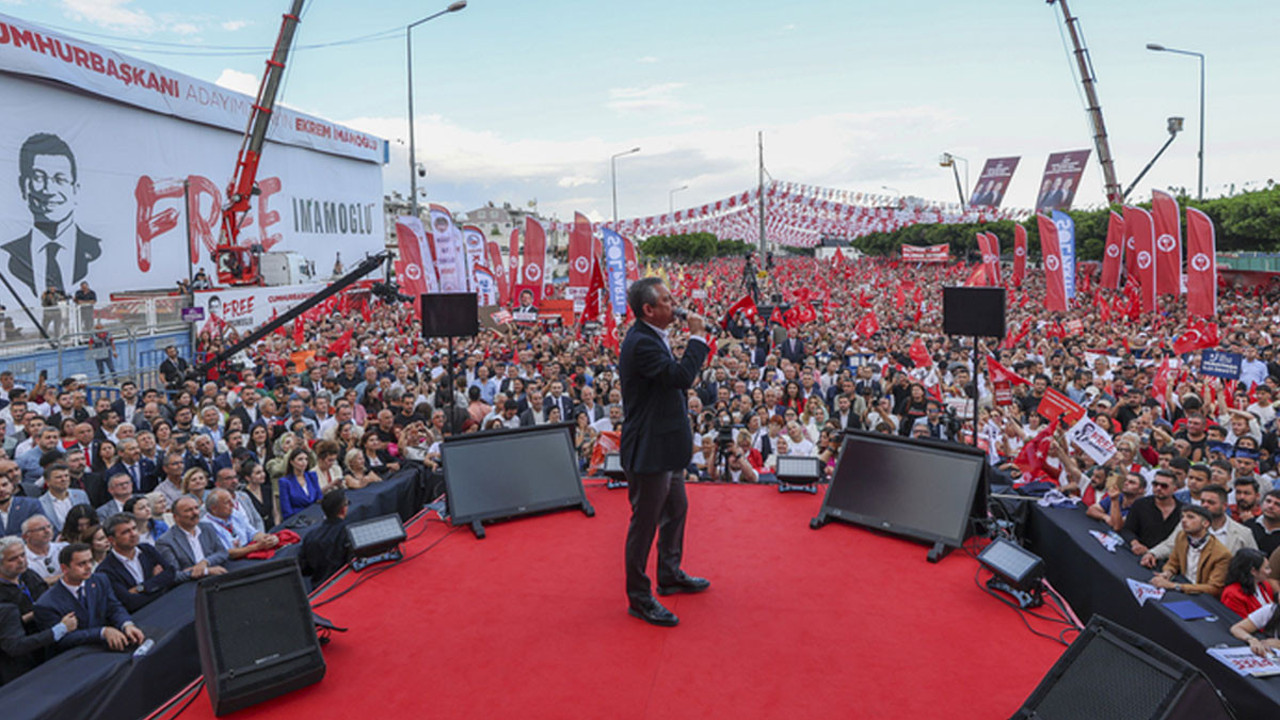 Özgür Özel Antalya'dan seslendi! "Muhittin Başkan'da leke yok"