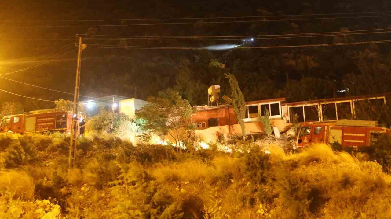 Aşk ateşi gerçek oldu! Evlilik teklifi yangına neden oldu