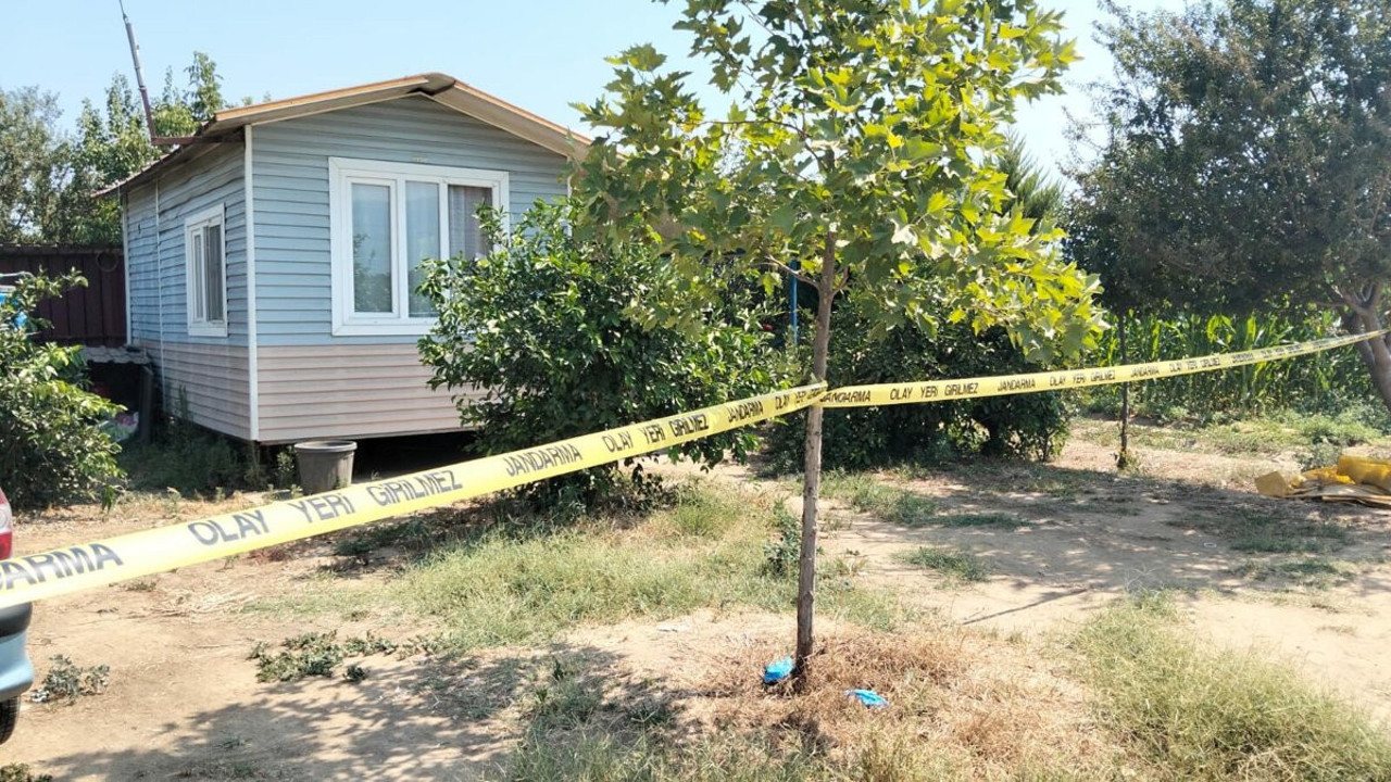 İzmir'de korkunç vahşet! Babasının başını balta ile yarıp intihar etti!