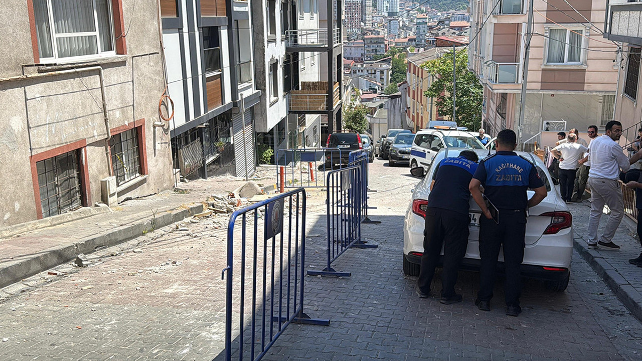 Kağıthane’de büyük bir gürültülü ile çöktü