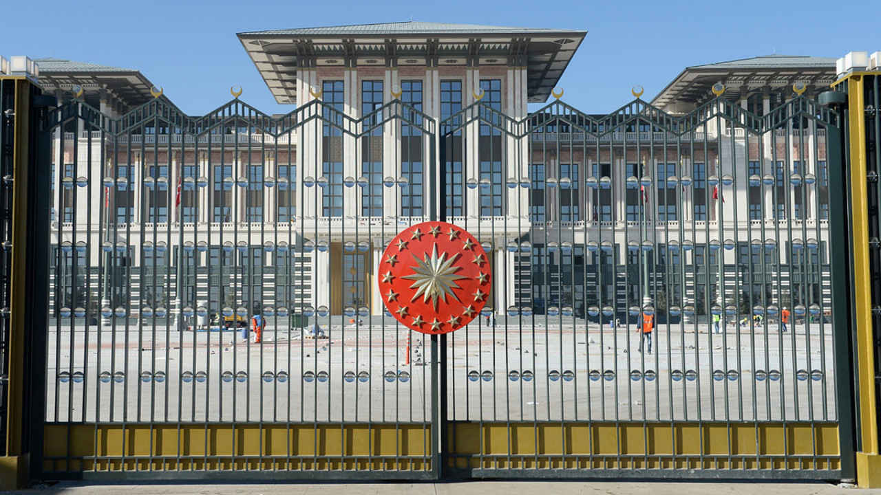 Mehmet Uçum'dan "yeni anayasa" için referandum şartı