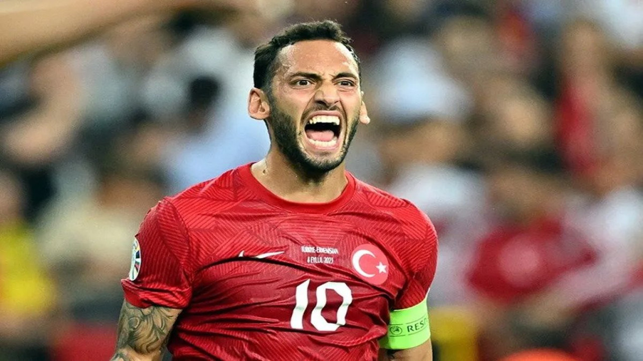 Hakan Çalhanoğlu'nun menajeri açıkladı: Hangi takımda forma giyecek