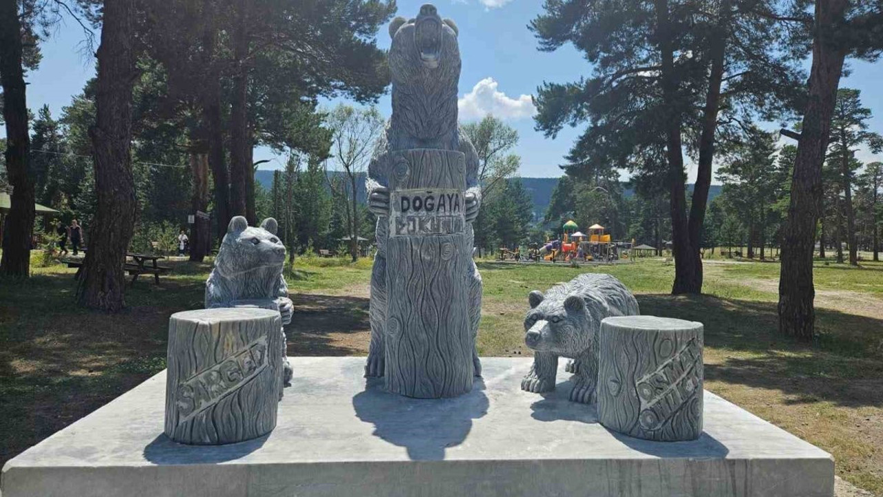 Sarıkamış’a Boz Ayı heykeli: Turizm cennetine anlamlı bir hediye!