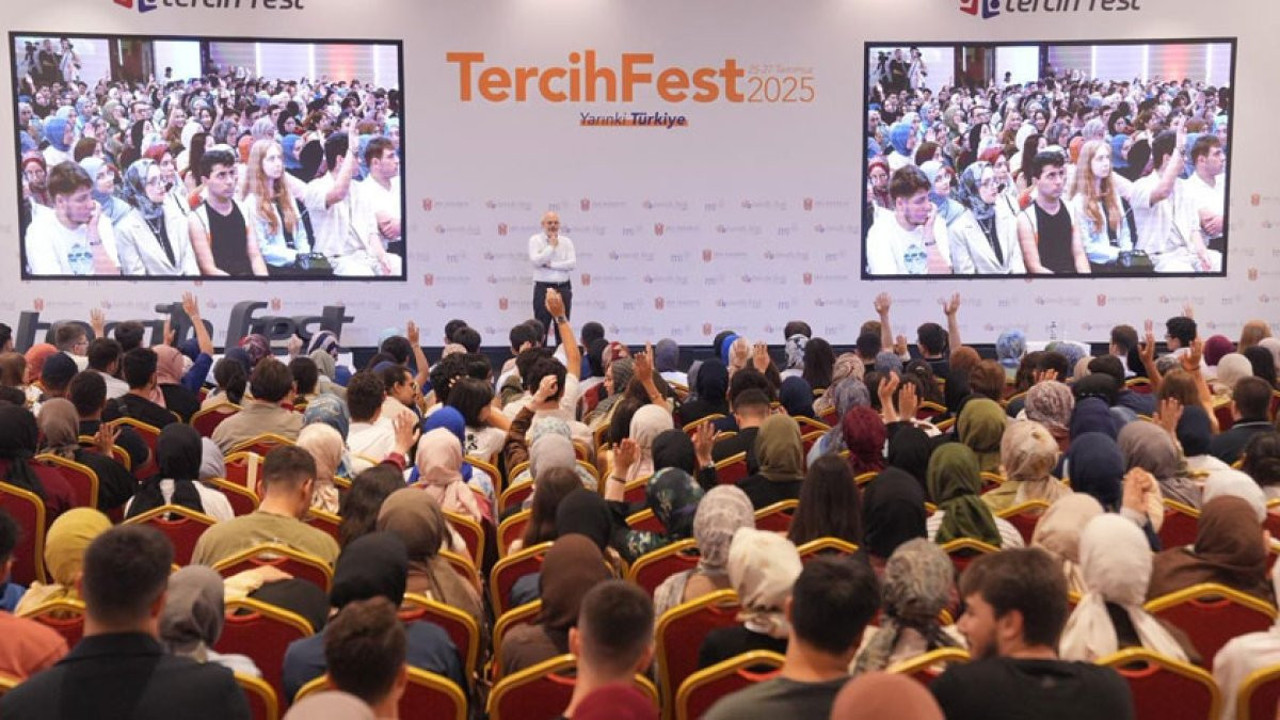 "Erdoğan'ın Türkiye'ye ihanet edeceğine inanır mısınız" diye sordu: Aldığı yanıt AKP'li ismi çileden çıkardı