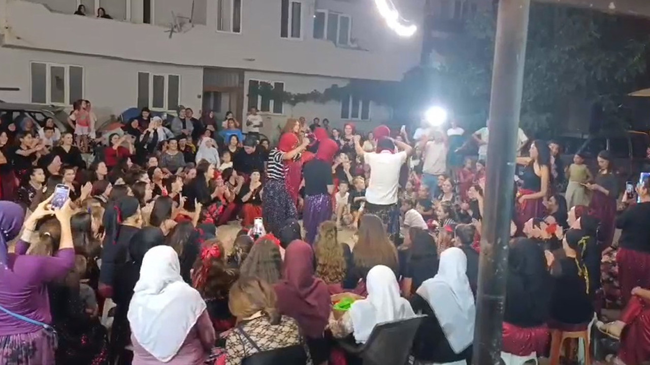 İnegöl’de kadınlardan renkli şalvar gecesi