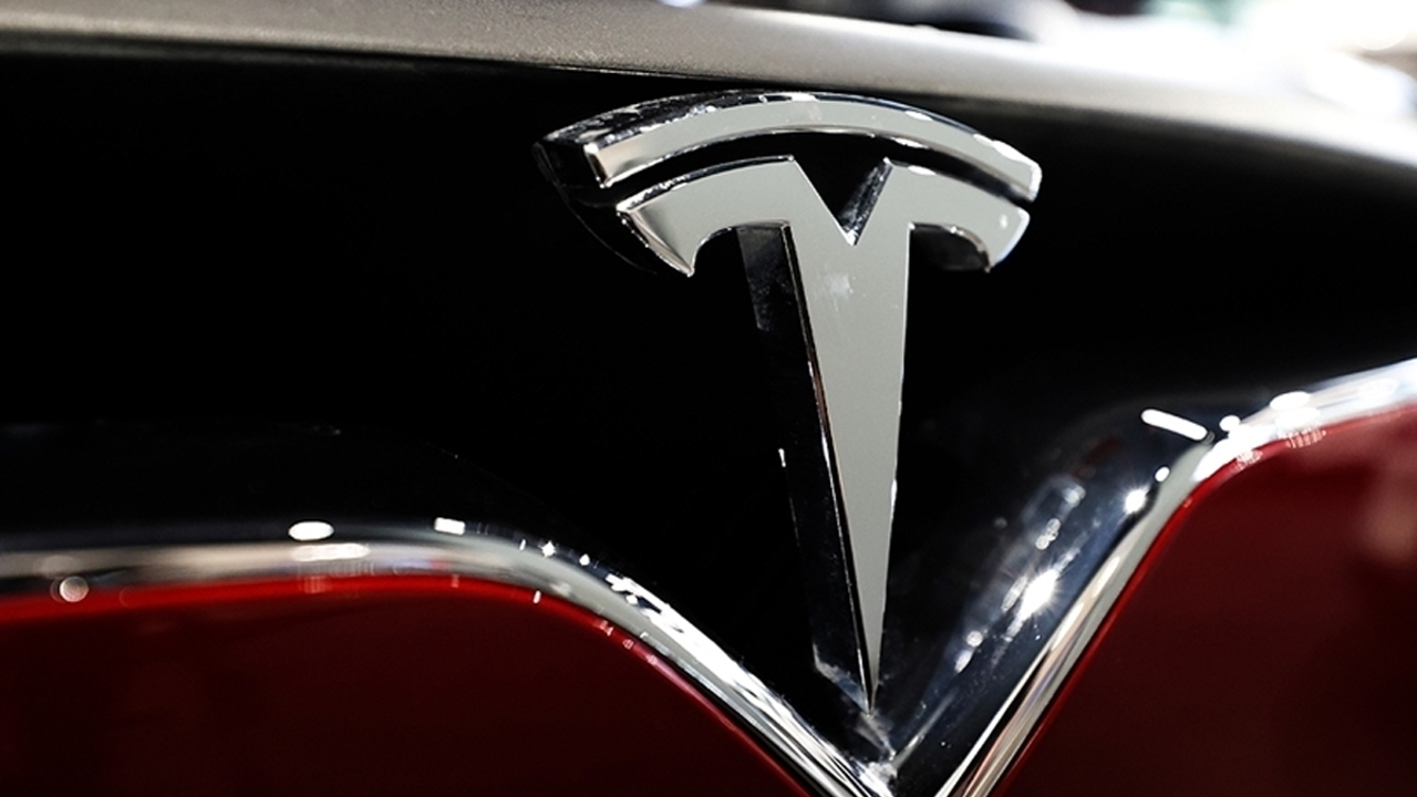 Tesla’ya 243 milyon dolar şoku