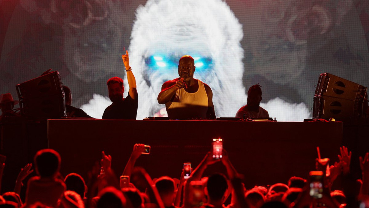 Shaq Antalya’yı salladı: DJ Diesel sahneyi ateşe verdi!