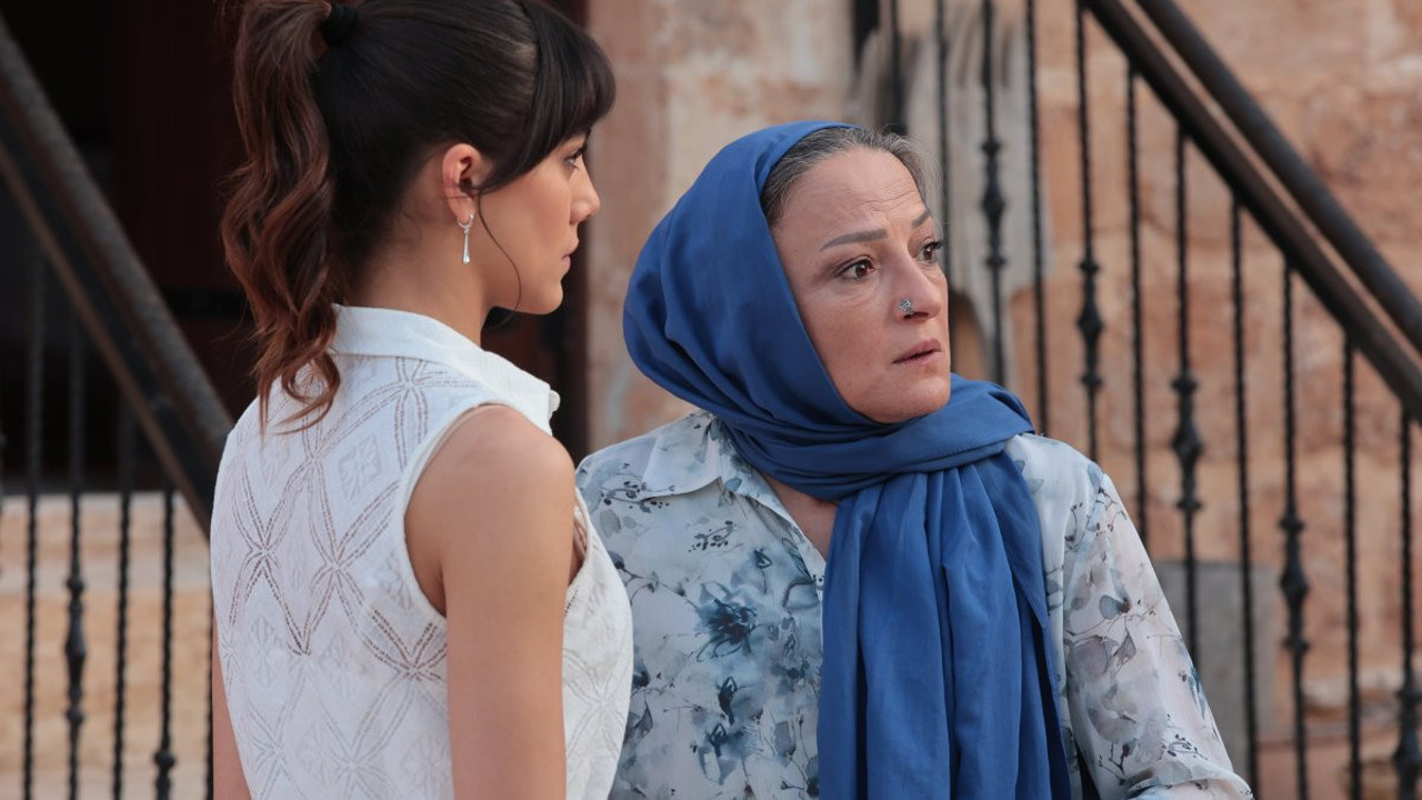 Uzak Şehir’in Fidan’ı İlkay Kayku’nun gerçek hali hayranlarını ters köşe yaptı! 53 yaşındaki fit haliyle büyüledi