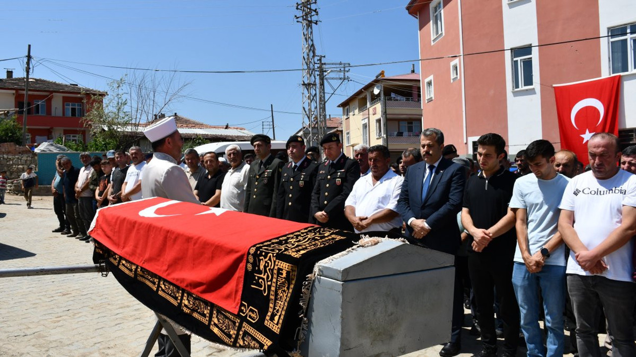 Kıbrıs Gazisine gözyaşlarıyla veda