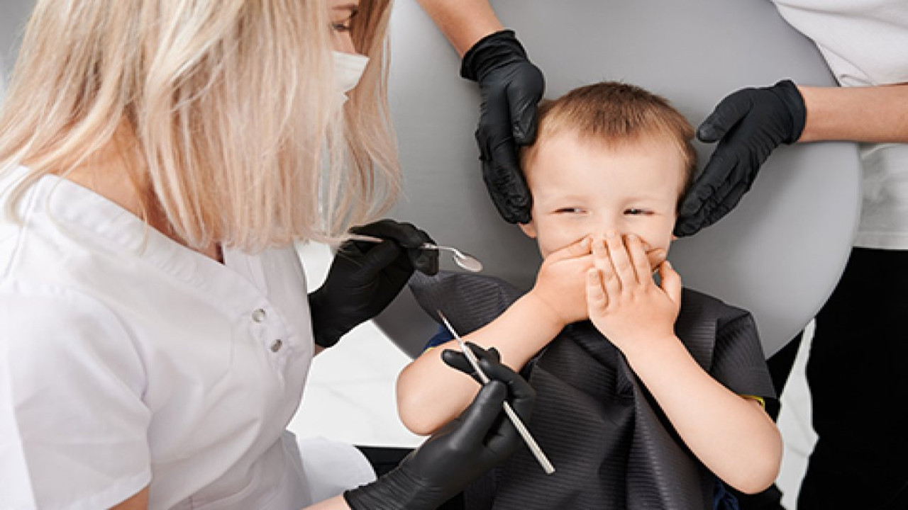Çocuklardaki dişçi fobisiyle ilgili uzmanlardan etkili yöntemler