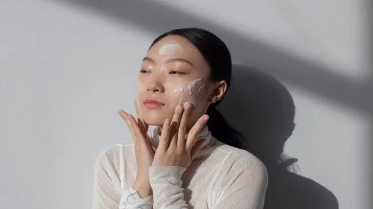 Yapay zeka destekli cilt bakımı mucize mi, yanılgı mı? Uzmanlar anlattı