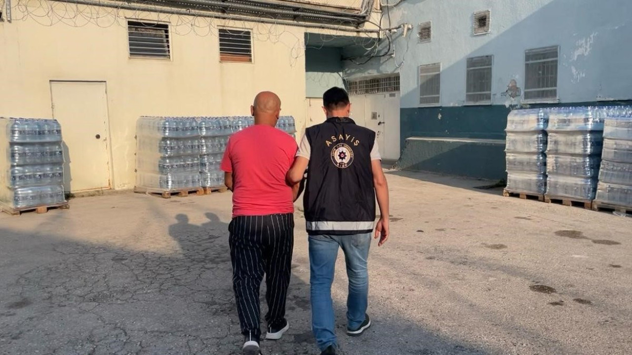 37 yıl hapis cezasıyla aranıyordu! Firari hükümlüyü polis ekipleri yakaladı