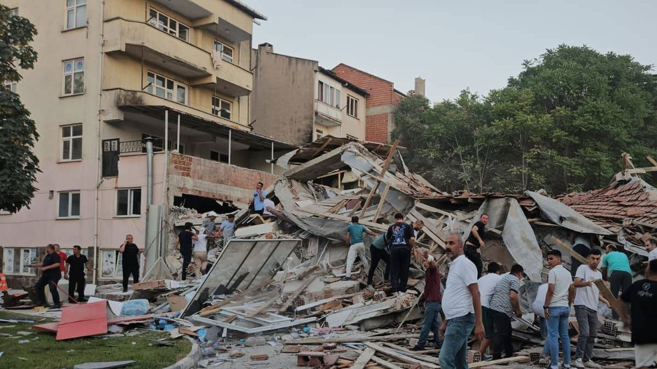 Son dakika... Bakanlar deprem sonrası son durumu açıkladı!
