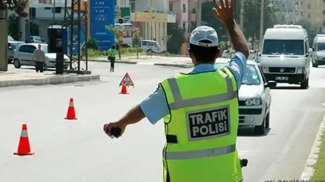 Trafiği tehlikeye düşüren sürücüler polisten kaçamadı! 51 bin 538 lira ceza kesildi