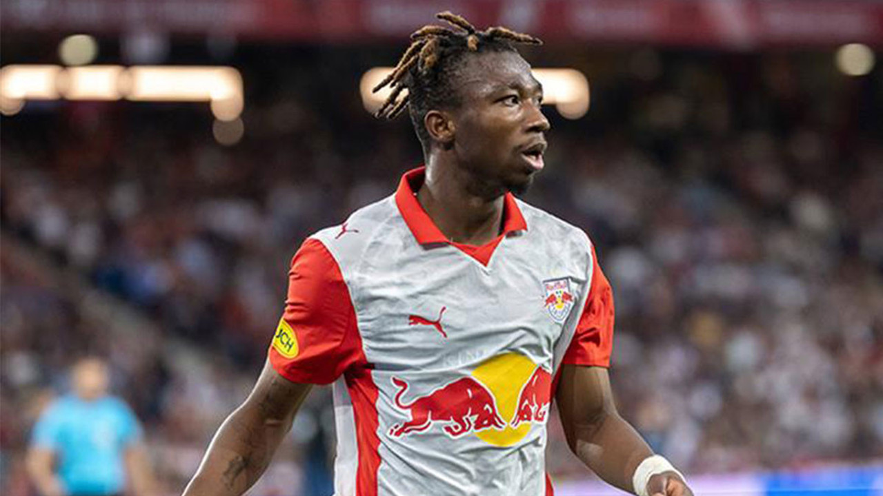 Fenerbahçe'de gece operasyonu! Bir transfer İstanbul'da ikisi yolda