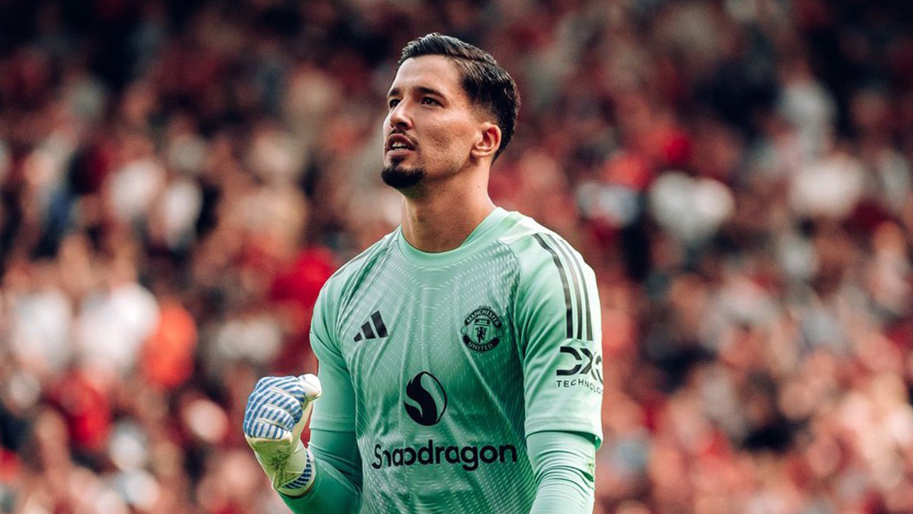 Altay Bayındır, Liverpool'u gözüne kestirdi!