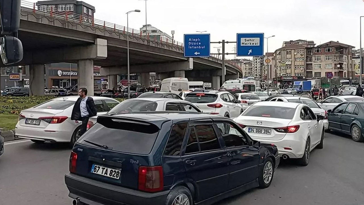CHP'li Ertuğrul: Devrek yol ayrımı, yükü kaldıramıyor