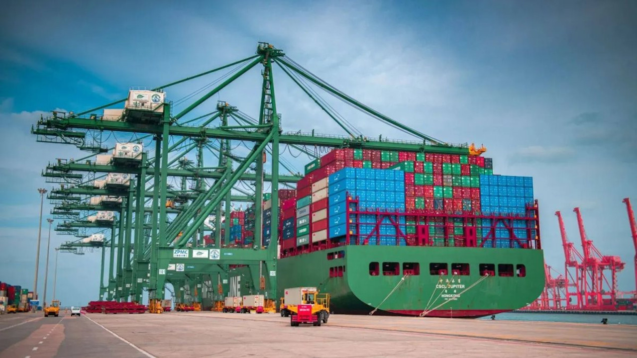 Suudi Arabistan’ın ticaret fazlası zirveye ulaştı