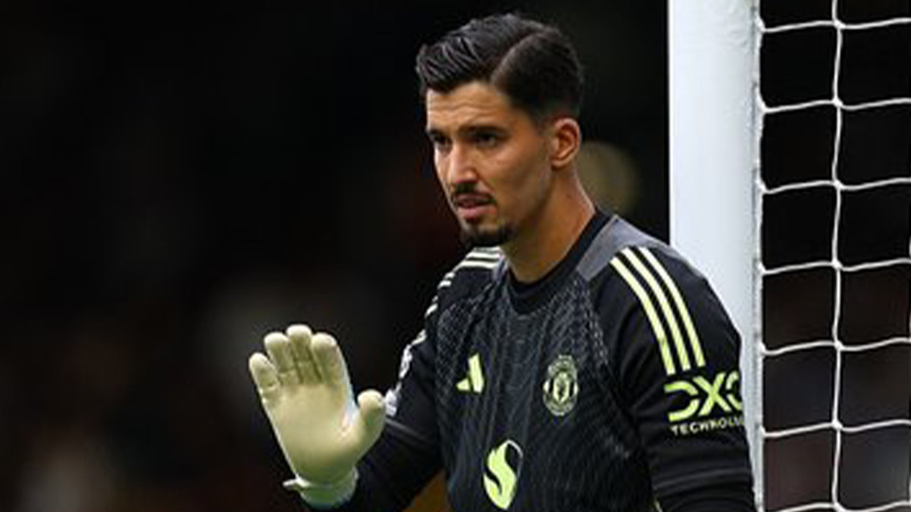 Altay'ın gözü Galatasaray'da! Kaleci transferinde rota değişti