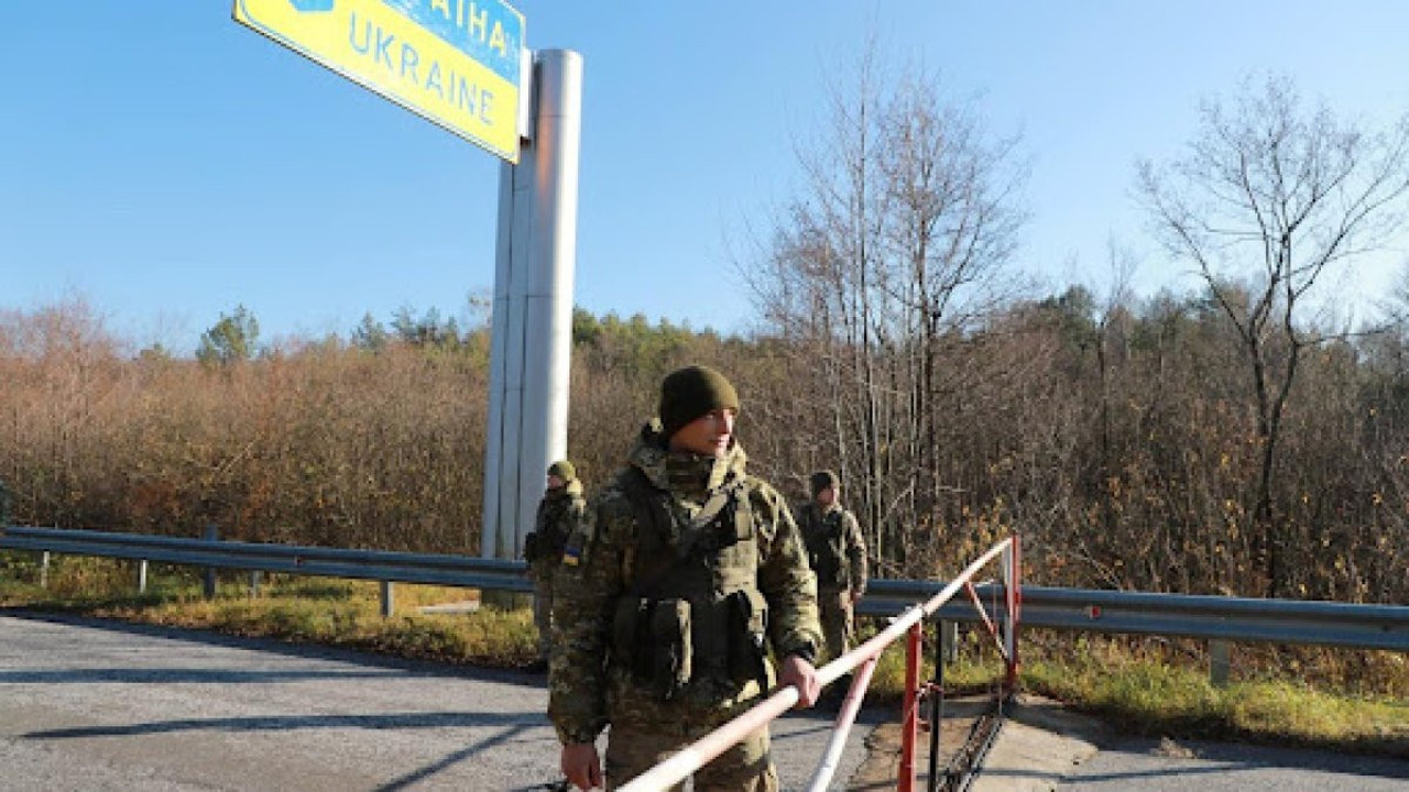 Ukrayna kapıları açtı: Üst sınır 22 yaş