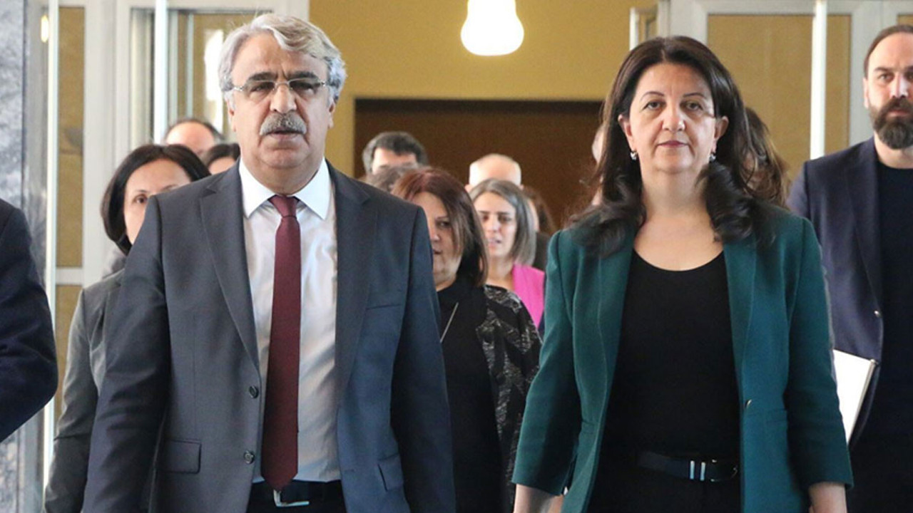 DEM Parti heyeti İmralı'ya gitti