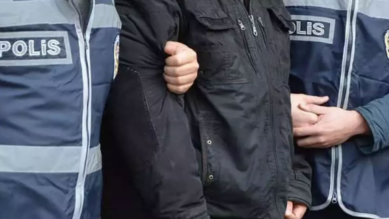 10 yıl hapis cezasıyla aranan firari hükümlü evde yakalandı!