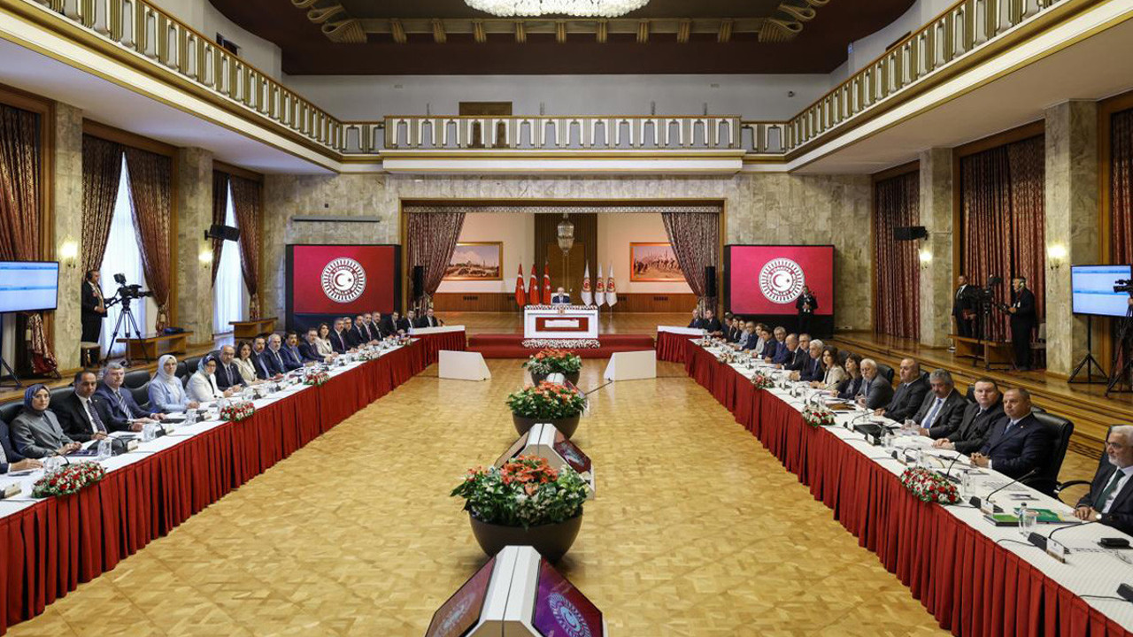 Ünlü gazeteciden çarpıcı tespit: Komisyonun perde arkasını tek tek anlattı