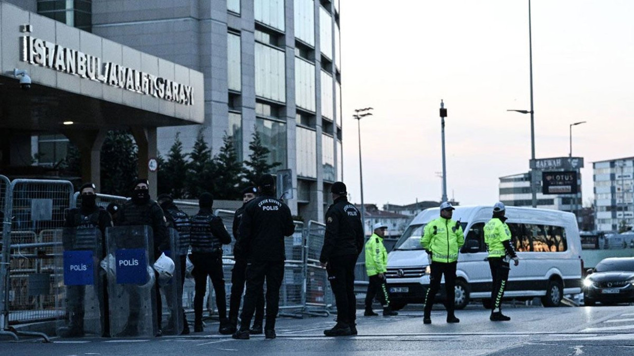 İBB soruşturmasında yeni gelişme: İki isim için kırmızı bülten çıkarıldı