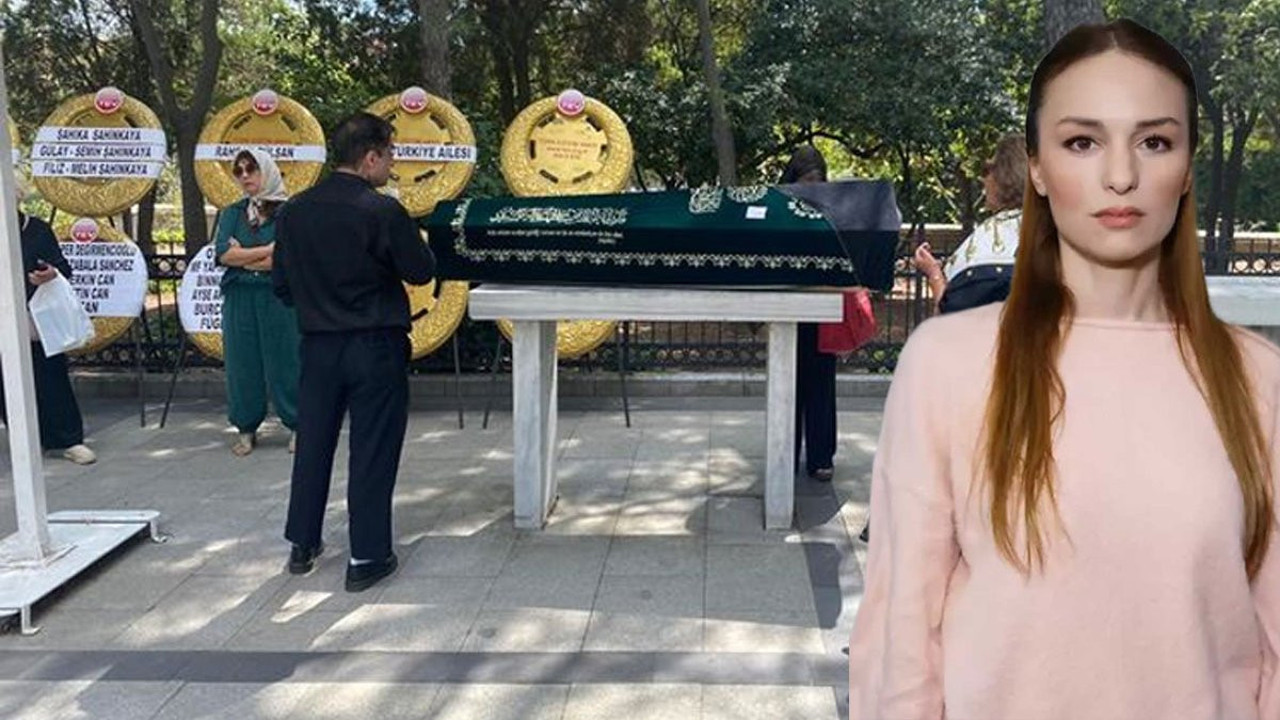 Nilperi Şahinkaya'dan annesine son görev: Ünlü isimler akın etti
