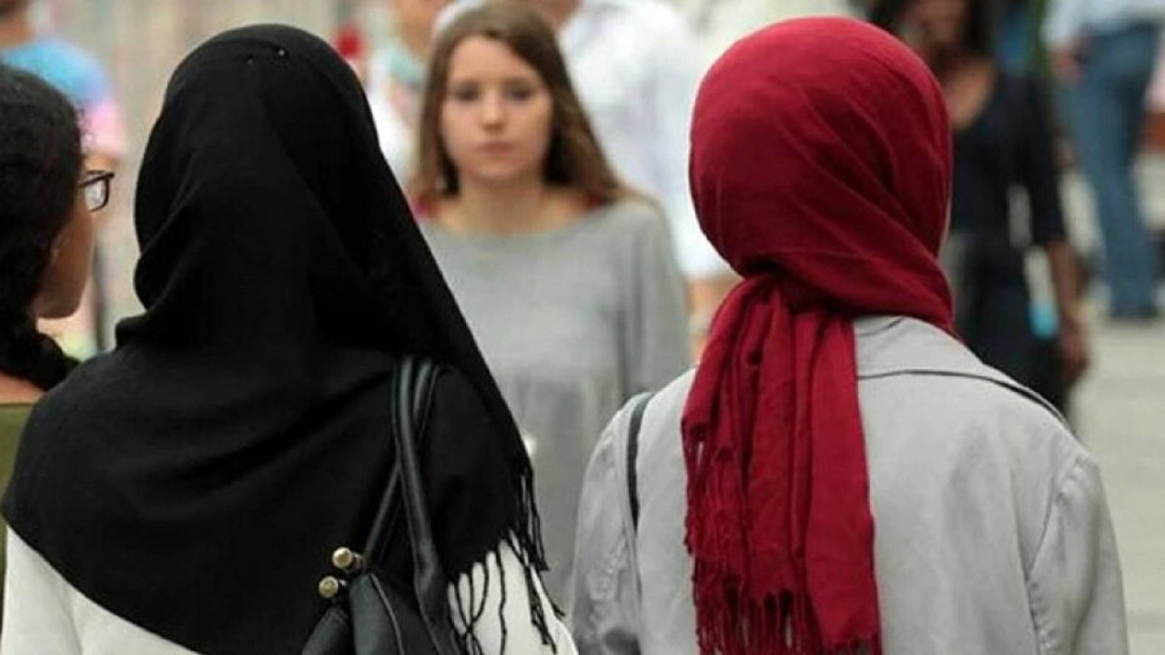 Başörtüsü yasağı geri dönüyor