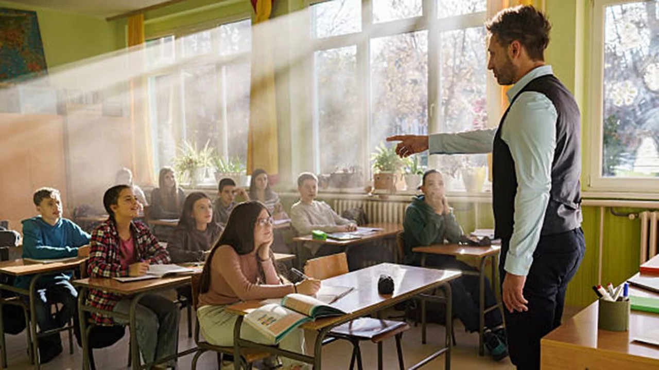 Sınıfların düzenli havalandırılmasının çocuklara faydalarını uzmanlar anlattı