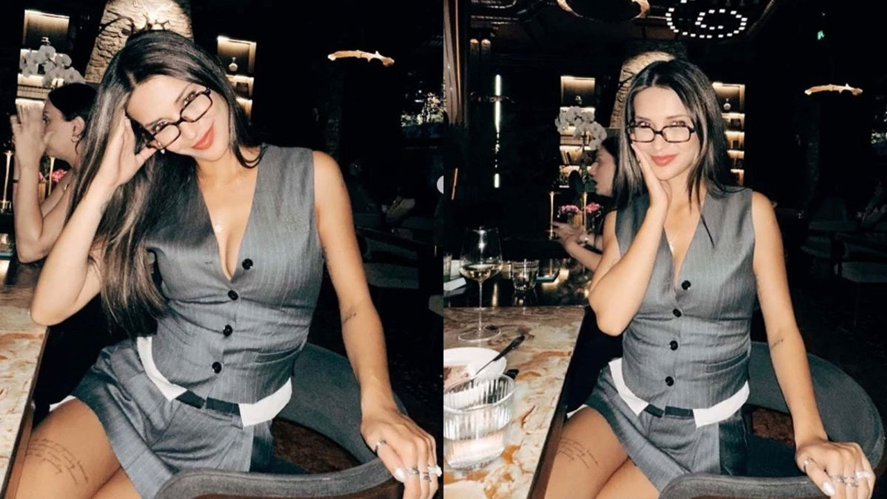 Devrim Özkan 27 yaşına girdi! Fotoğraftaki sürpriz isim şaşırttı