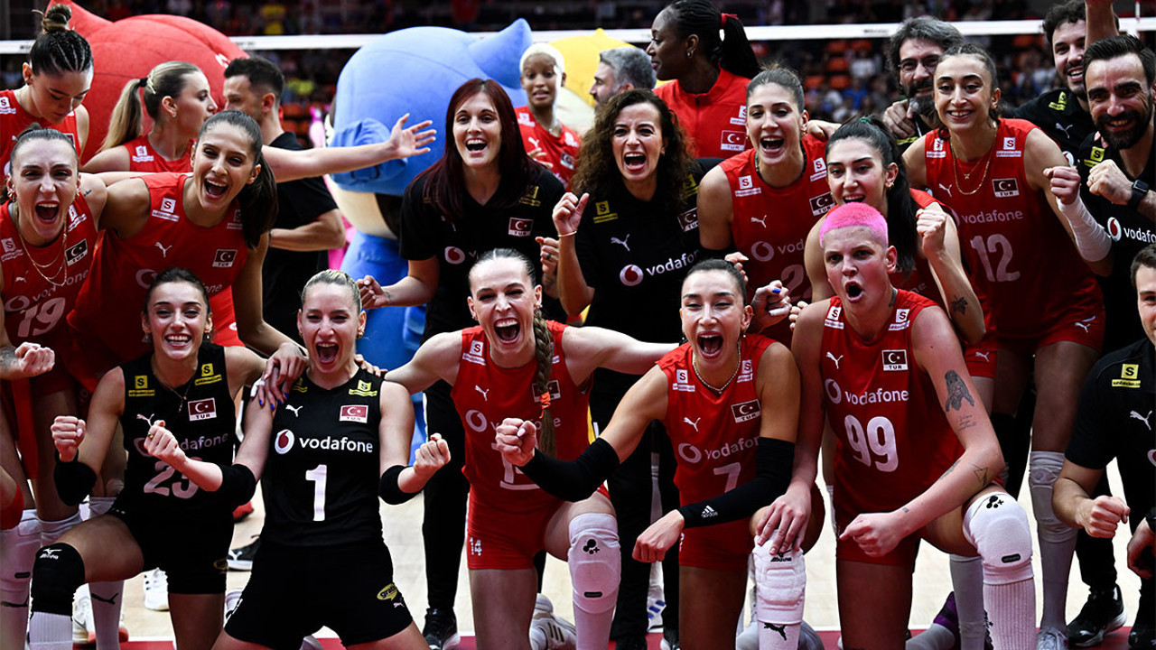 Türkiye nefesini tuttu, 15.30'u bekliyor