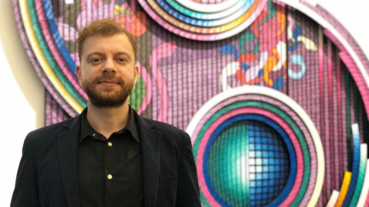 Ünlü akademisyen gözaltına alındı!