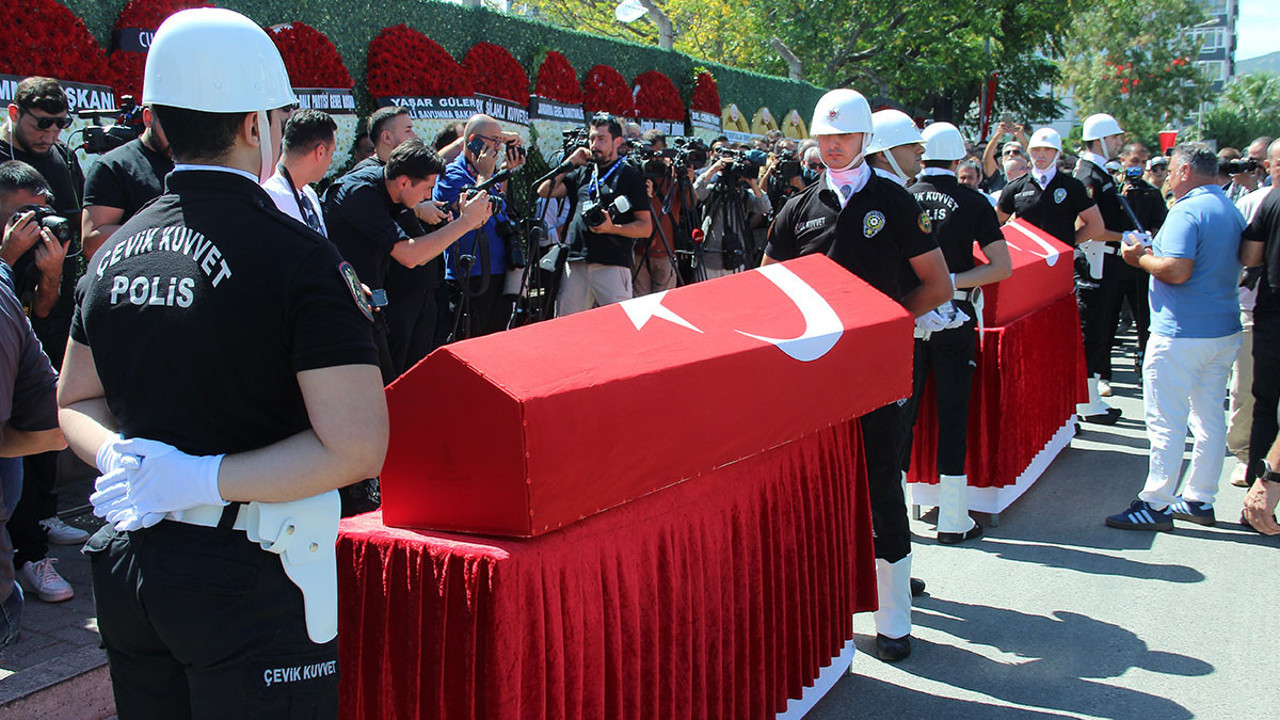 Türkiye şehitlerine ağlıyor... Son yolculuklarına uğurlandı