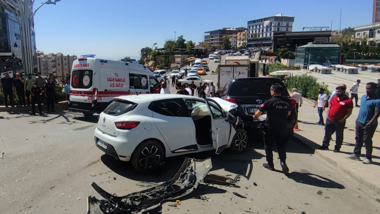Şırnak’ta zincirleme kaza! Yaralılar var