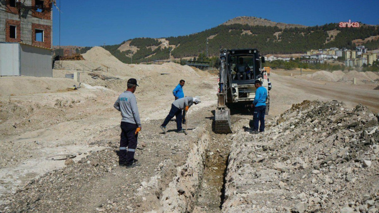 Adıyaman Belediyesi'nden iki mahallede eş zamanlı altyapı çalışması