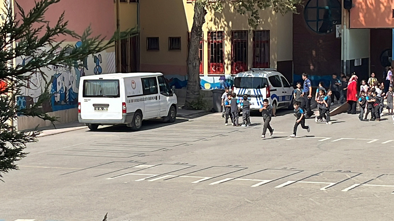 İlkokulda pastaya hücum hastanede bitti! Teneffüste yaşandı