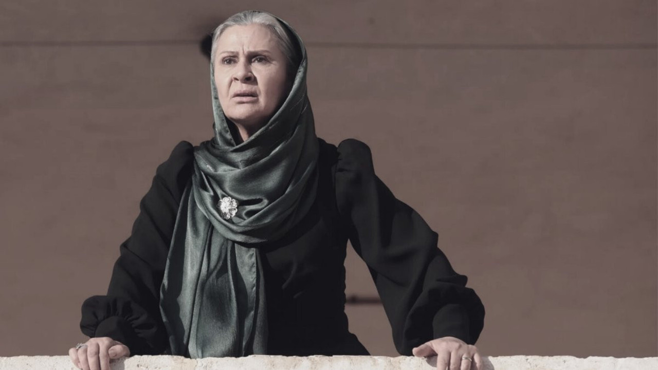 Uzak Şehir'in Sadakat'i Gonca Cilasun ilk kez açıkladı! O sahnede başına gelmeyen kalmamış