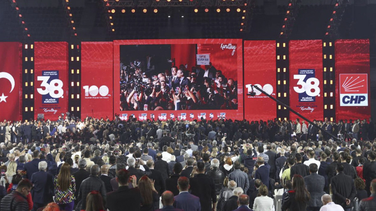 CHP'de bugün kızılca kıyamet kopacak! Siyaset tarihinde bir ilk yaşanacak... CHP eski Genel Başkanı meslektaşını yerin dibine soktu...