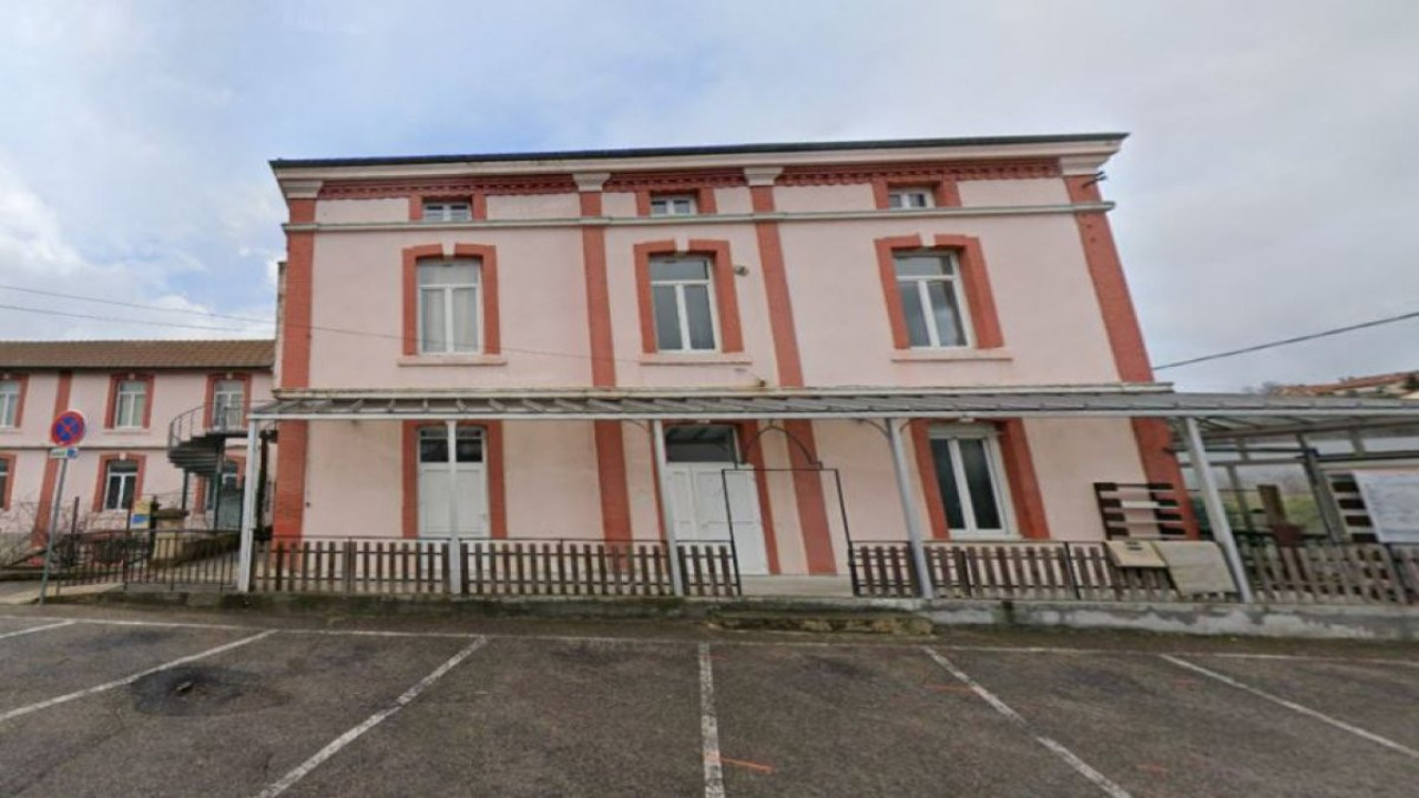 Camiye alçak saldırı. Elleriniz kırılsın. Gören bela okudu