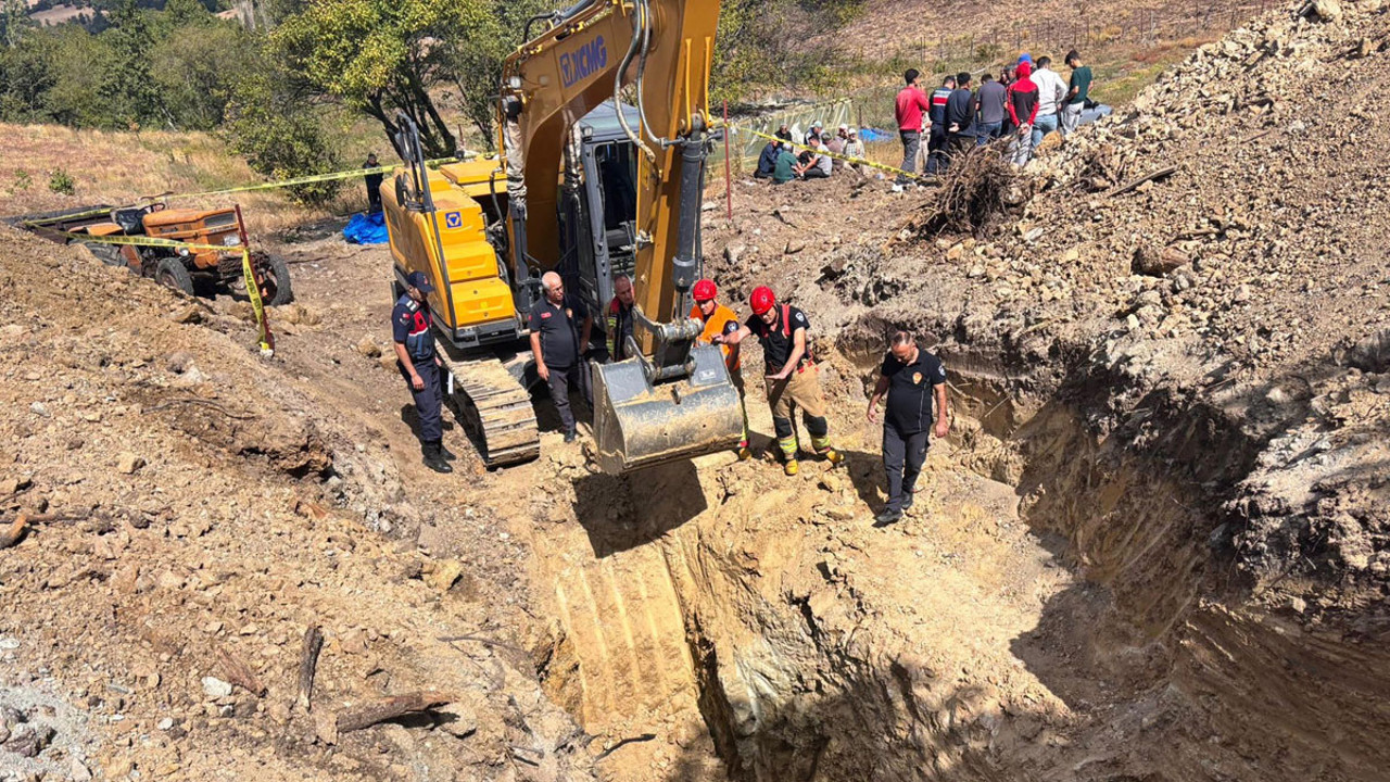 Havuz kazısı ölüm getirdi! Toprak üstlerine çöktü