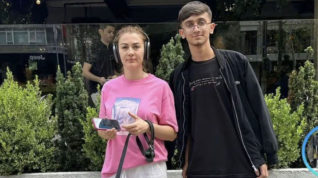 Burcu Özberk’in hayranından şoke eden paylaşım! Sosyal medyada tepki yağdı