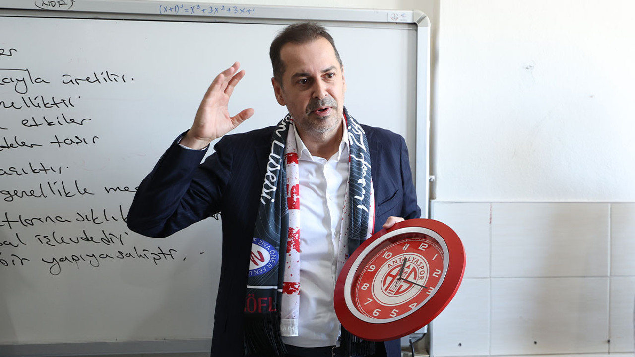 Antalyaspor Başkanı: İki futbolcu haindi!
