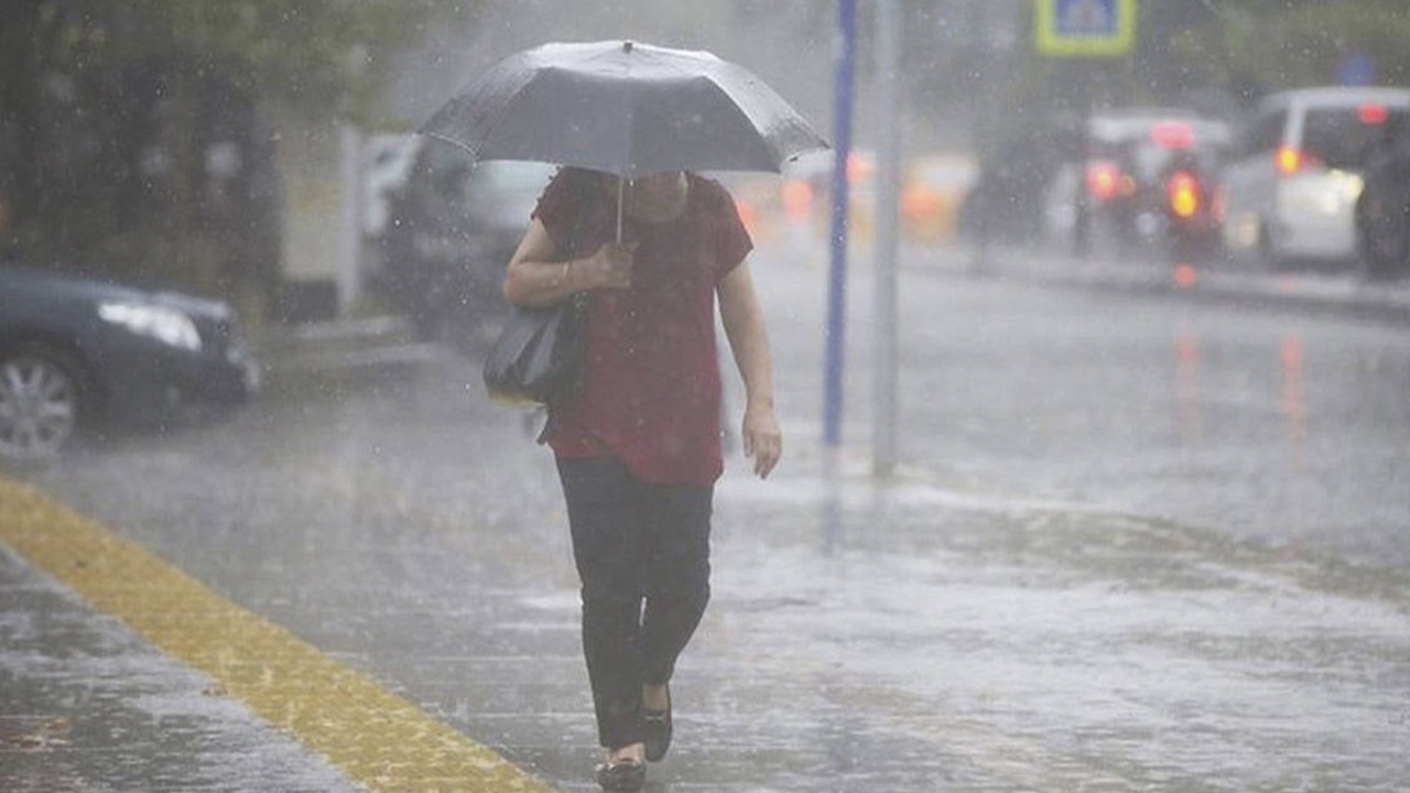 Meteoroloji o bölgeyi işaret etti: Şakır şakır yağacak! Dışarı çıkarken iki kez düşünün…