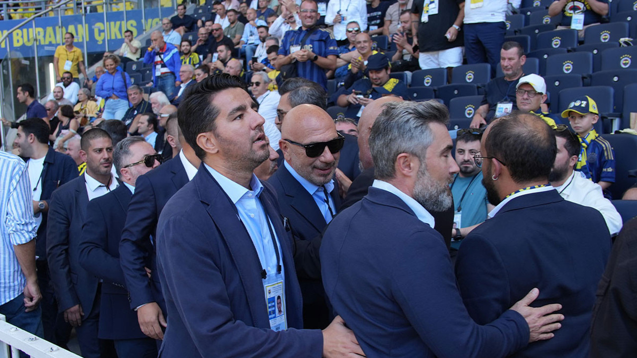 Adaylıktan çekilmişti, statta böyle karşılandı