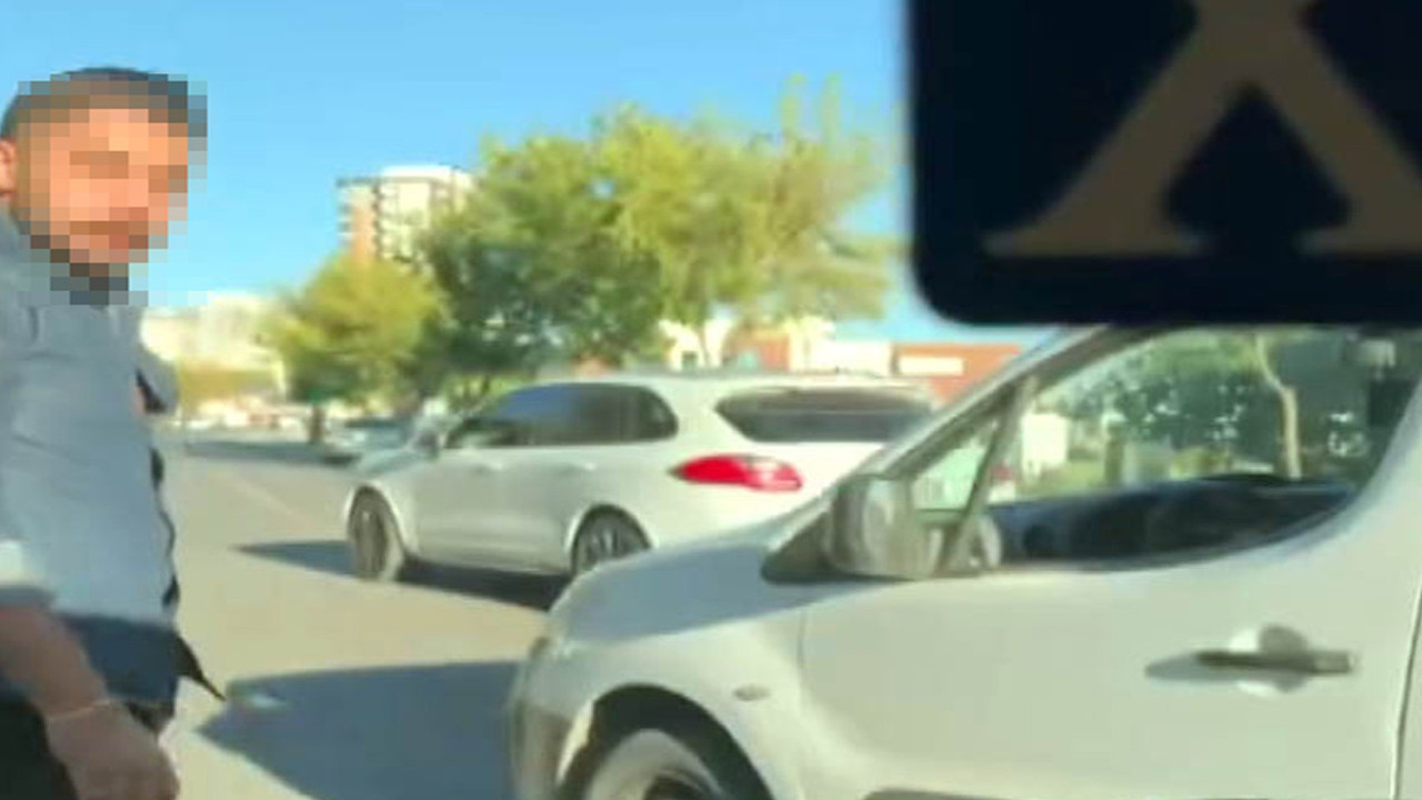 Yol vermedi, yumruk verdi! Kahramanmaraş'ta korku dolu anlar